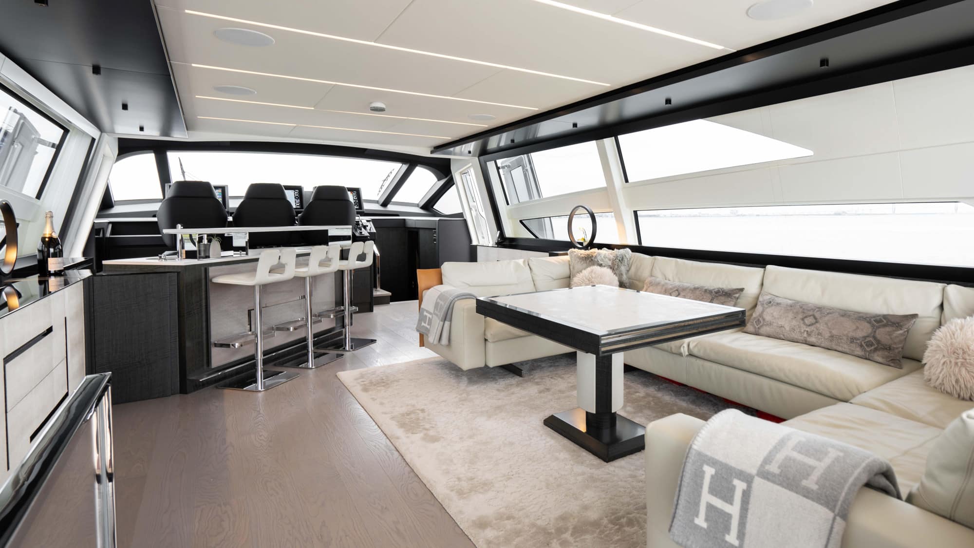 Pershing 9X For Sale | Yachting