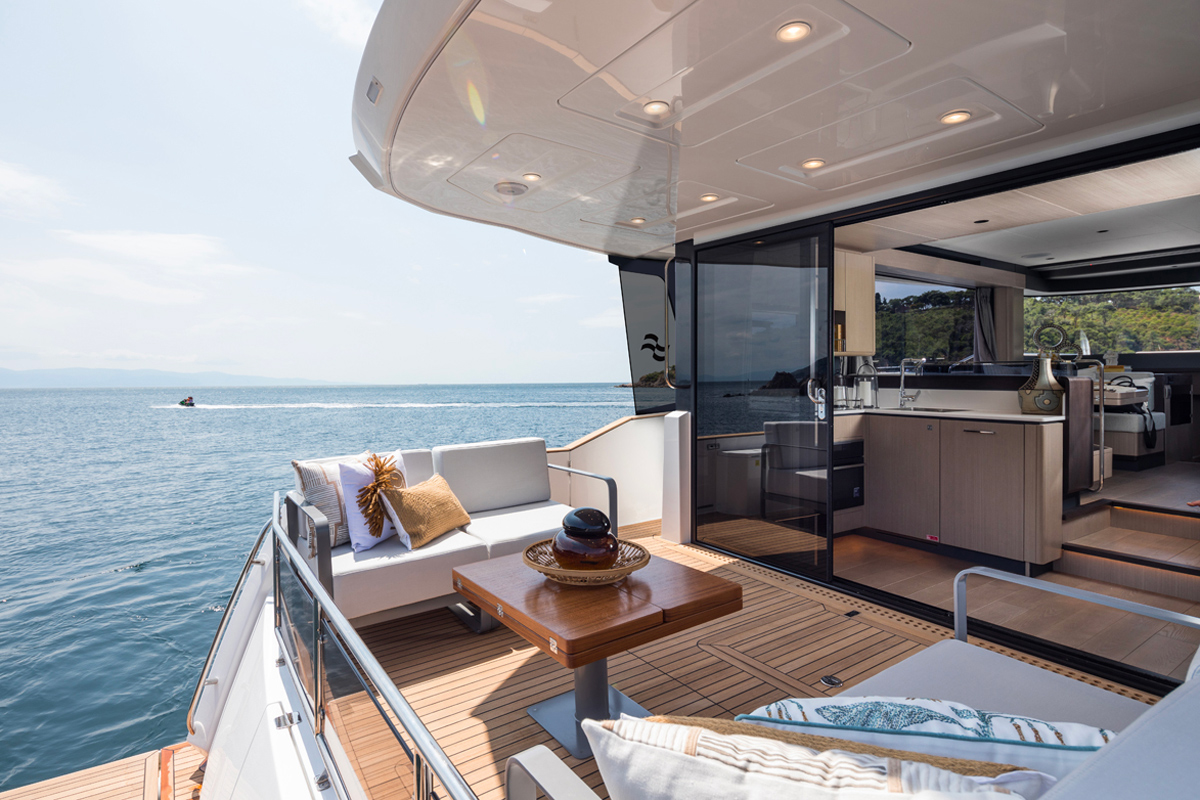 Sirena 48 Yacht Makes US Debut | Yachting