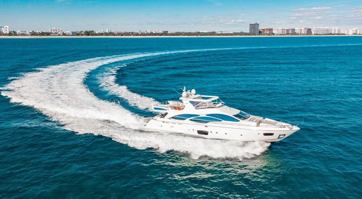 For Sale: 2010 Azimut Yachts 95 | Yachting