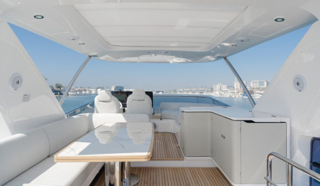 Azimut 60 Fly Perseverance