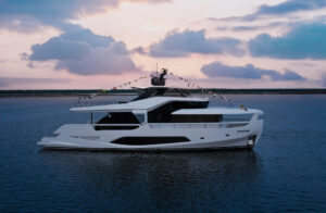 Ferretti Infynito 80