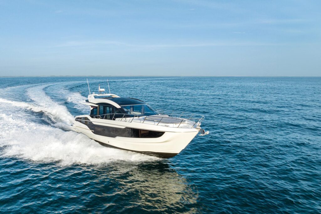 Galeon 450 HTC