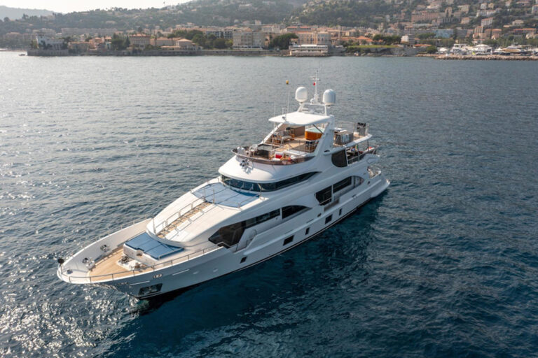 Benetti 108 Jus Chill'n 3