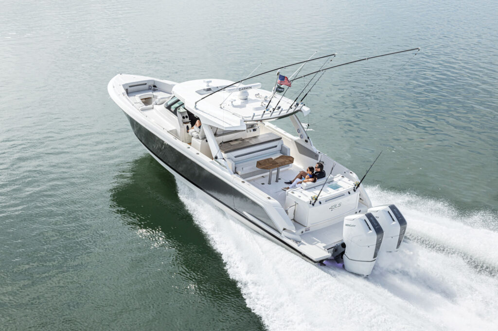 Tiara Yachts 43 LS