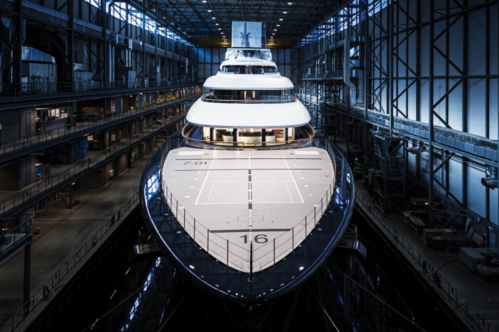 Feadship Project 821