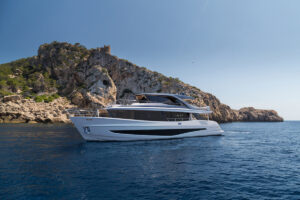 Princess Yachts X90