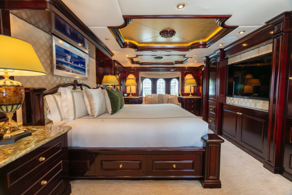 157-foot Trinity Yachts Tri-Deck