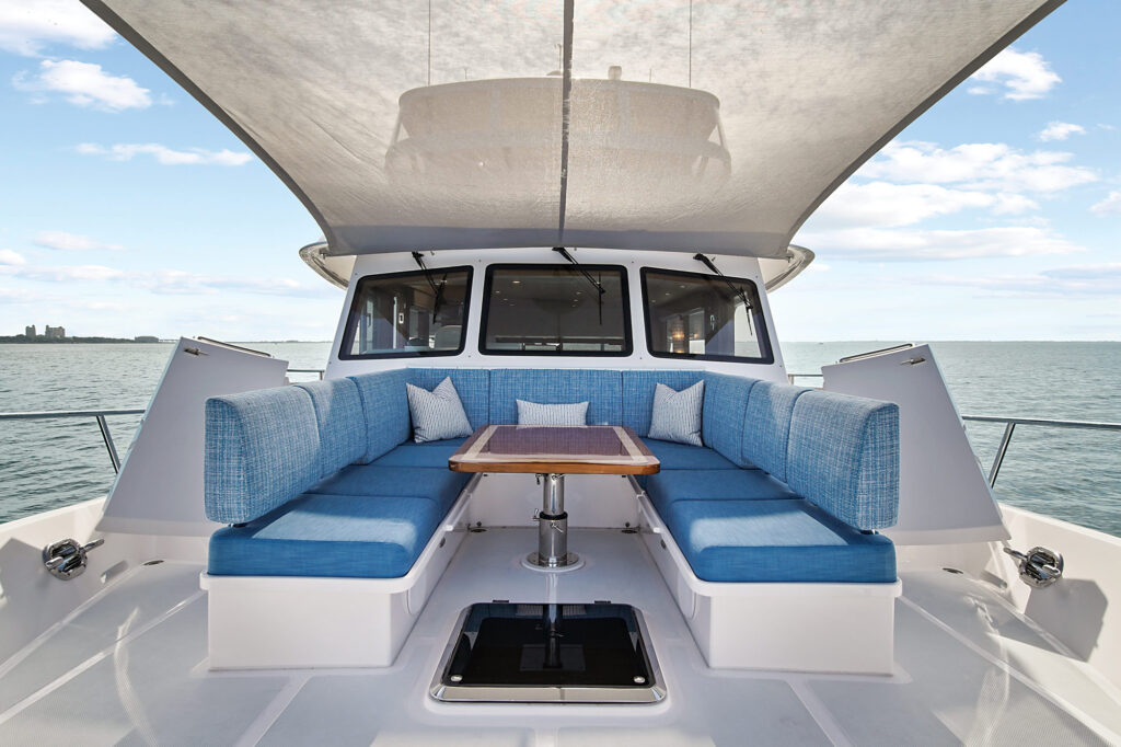 Outer Reef 670 Azure Sport Yacht