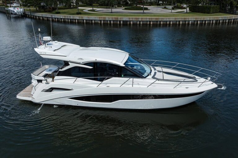 Galeon 425 HTS