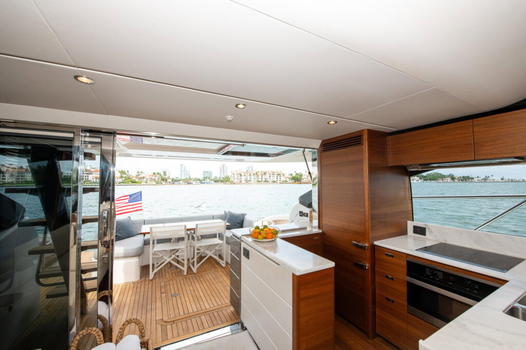 Princess Yachts S66