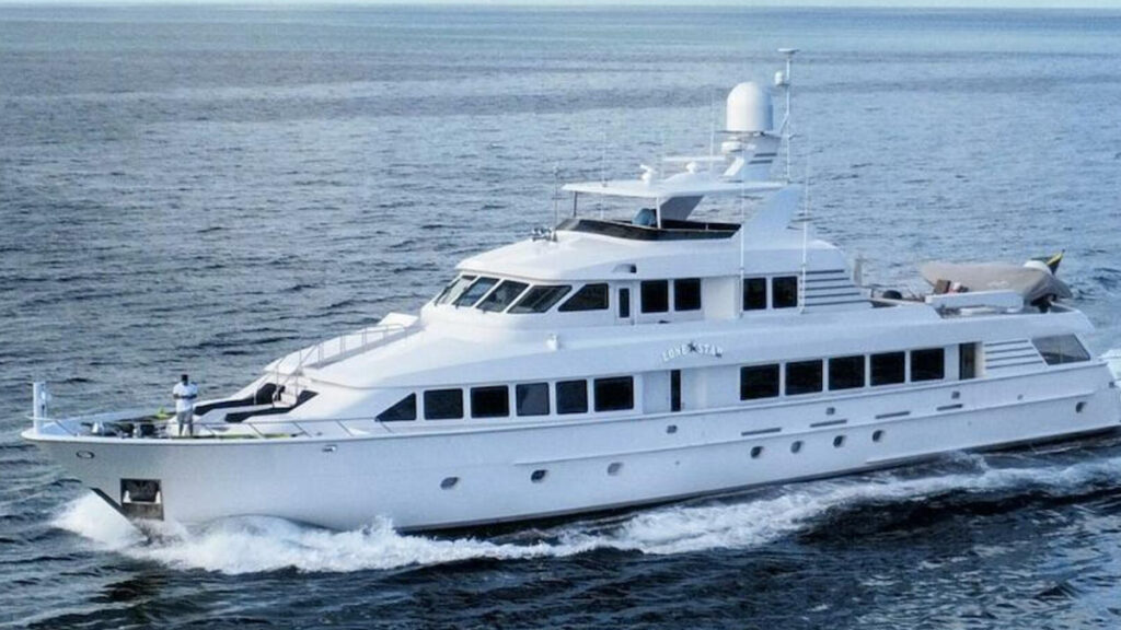 130-foot Hatteras Lone Star