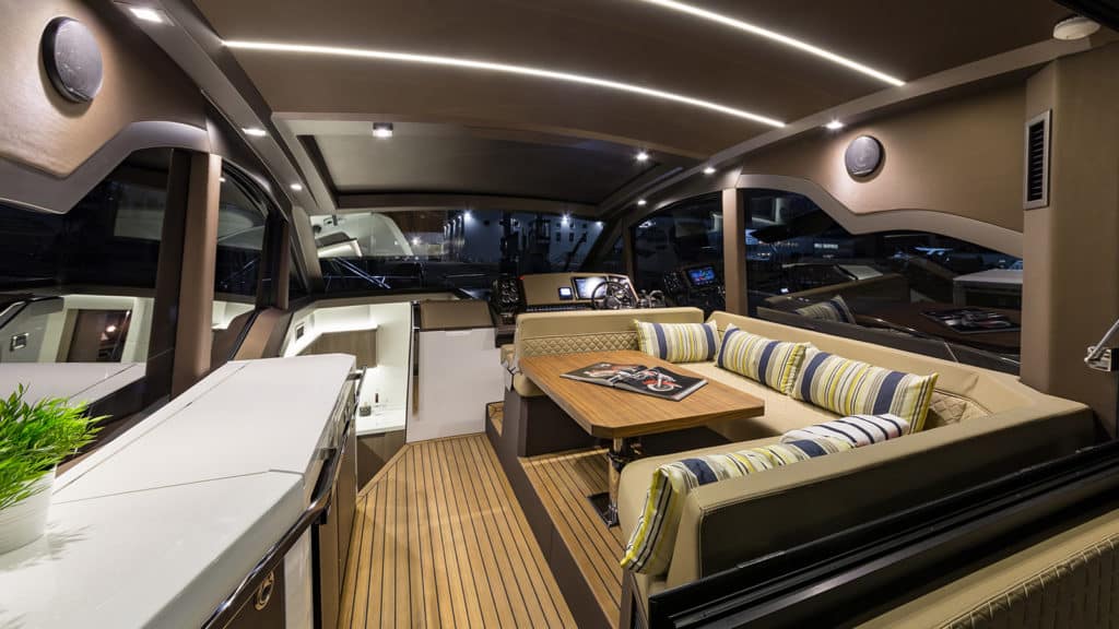 Galeon 425 HTS