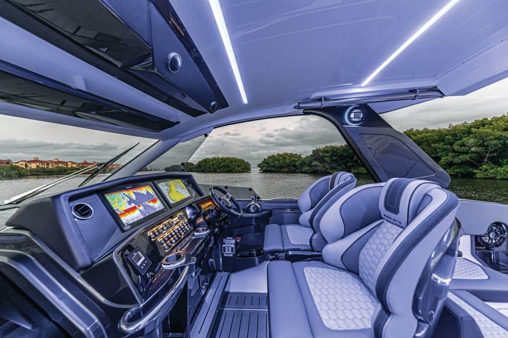 Galeon Yachts 325 GTO interior