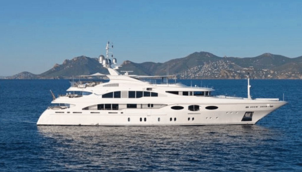 Benetti yacht Latitude