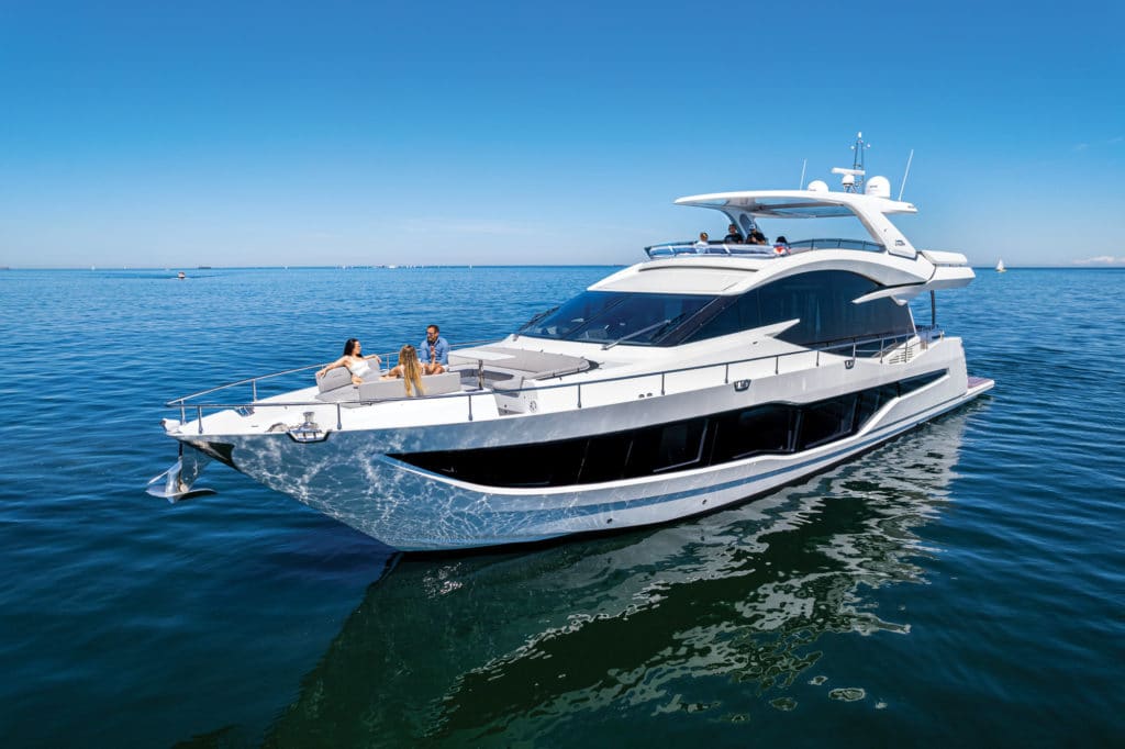 Galeon 800 Fly