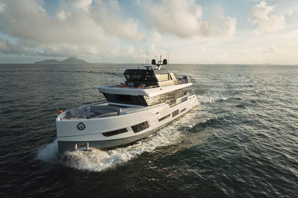 CL Yachts CLX96