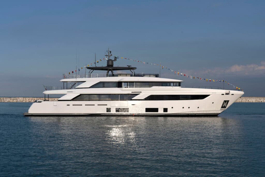 Custom Line Navetta 42