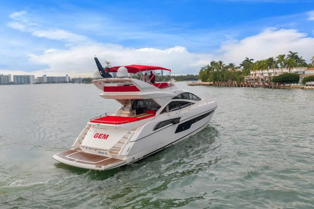 Sunseeker 68 Sport Yacht